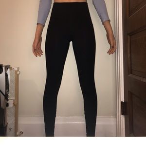 Lululemon Wunder Under leggings